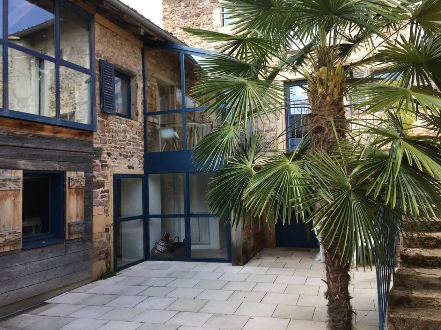 Lumineuse Et Spacieuse Maison Style Loft Saint-Amour-Bellevue ภายนอก รูปภาพ
